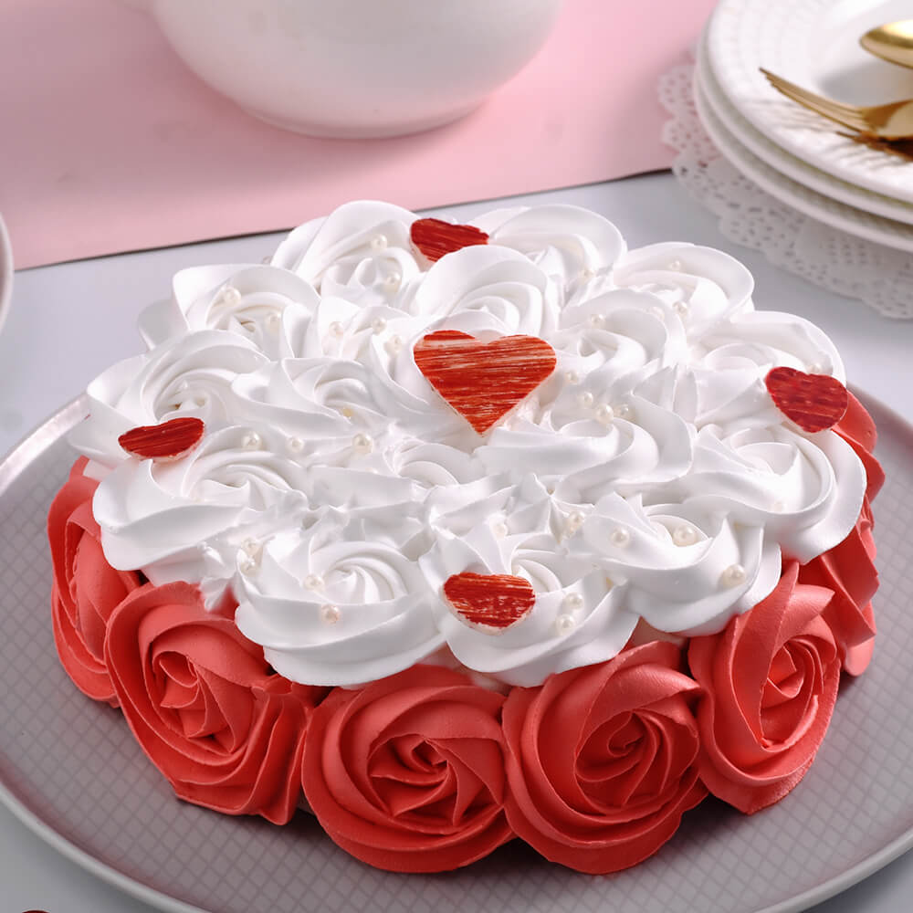 Berry Chantilly Cake With Mascarpone Frosting | Sugar Geek Show